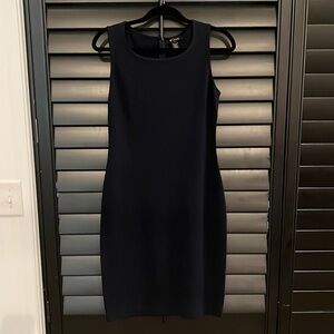 BEAUTIFUL! ST.JOHN” Navy Sleeveless Sleek Knit Dress! Size 4. Excellent!!